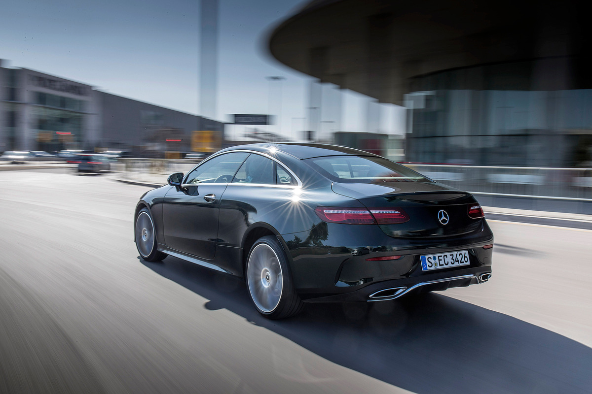 Mercedes-Benz of Baton Rouge Exterior Maintenance